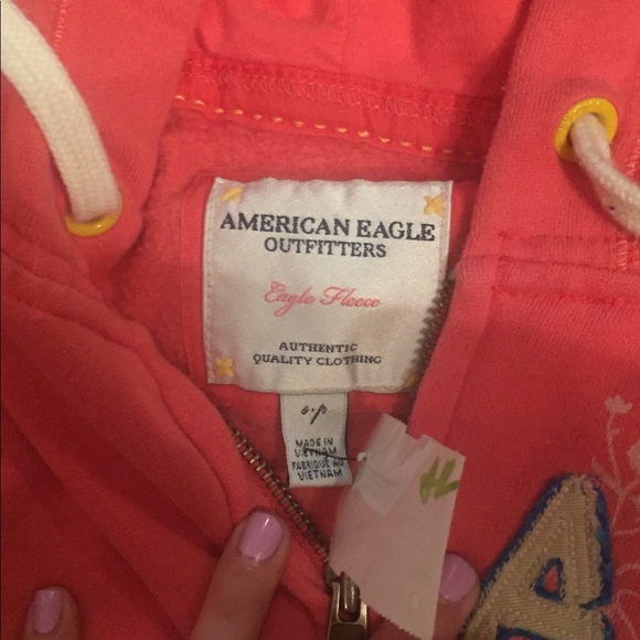 American Eagle Sweatshirt - Picture 2 of 2